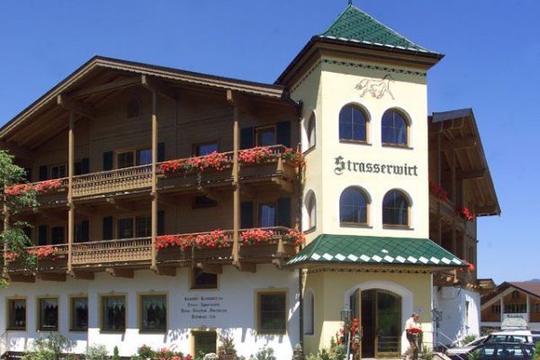 Strasserwirt -Reiten in Kitzbühels Alpen (Sankt Ulrich am Pillersee)